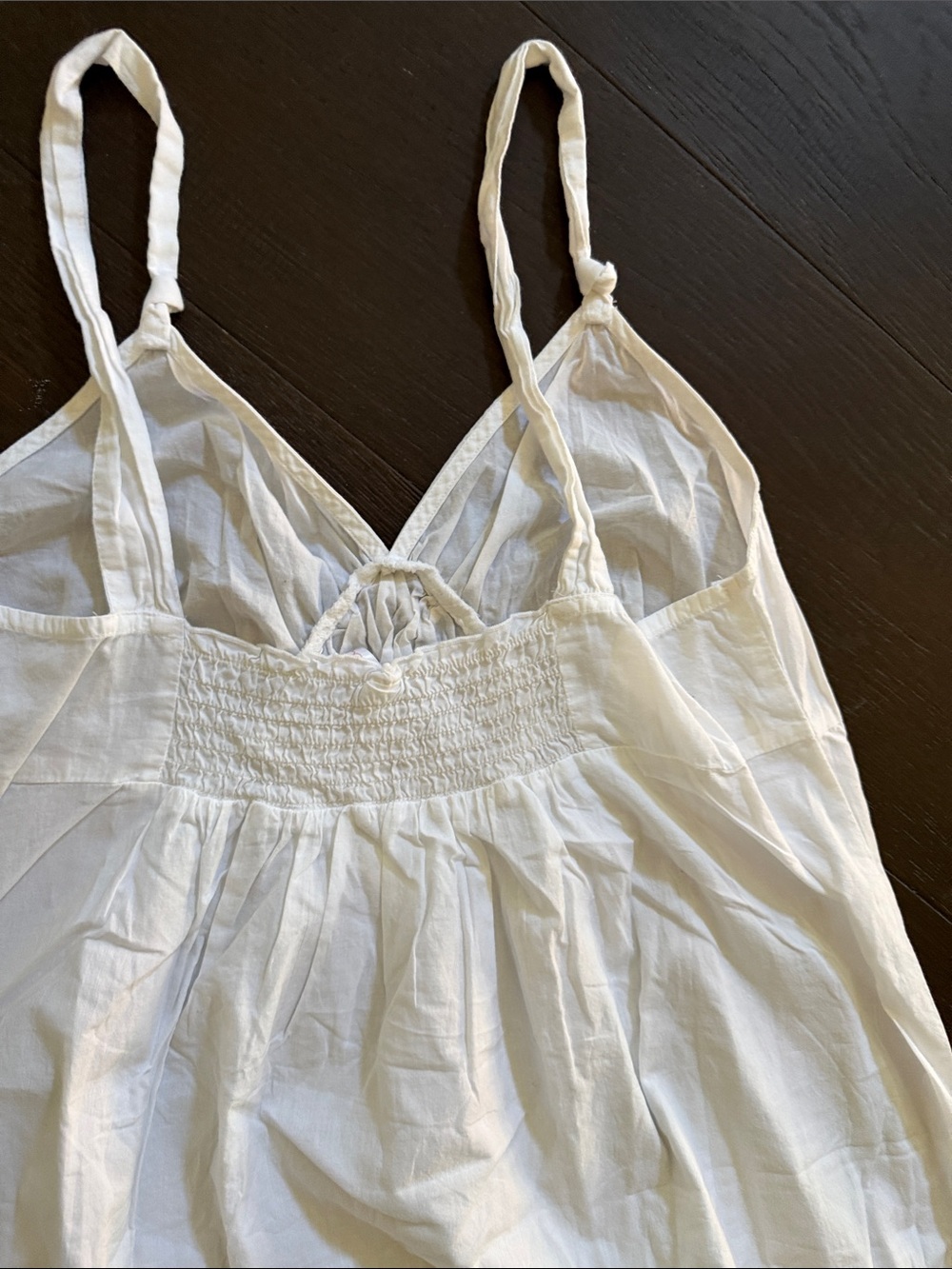 Gilligan & O'Malley White Smocked V-Neck nightgown 💯 %cotton - Picture 8 of 16